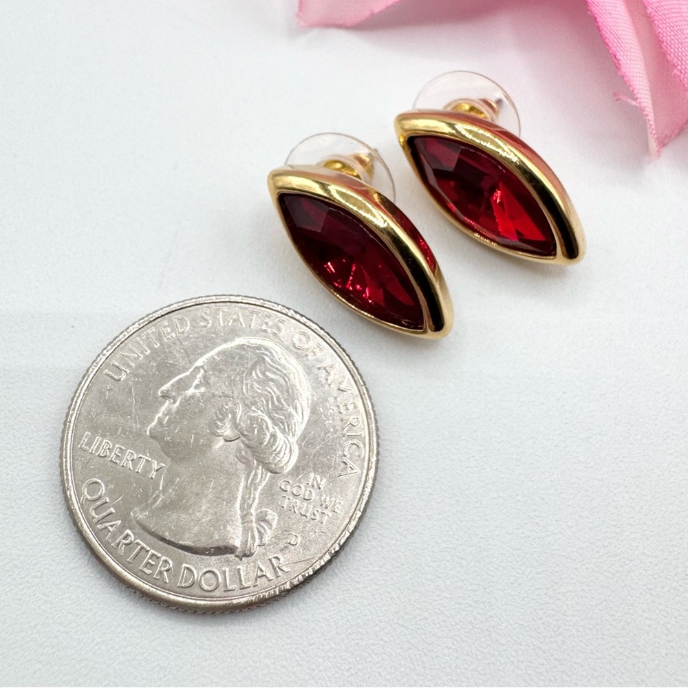 Vintage Red Navette Rhinestone Stud Earrings Gold Tone Bezel Valentine Signed - Picture 9 of 11
